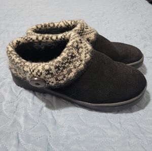 Clarks Slippers